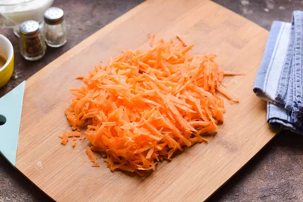 салат с редькой и морковью рецепт фото 3